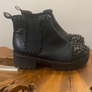 Cape Robbin Spiked Chunky Ankle Boots- 7.